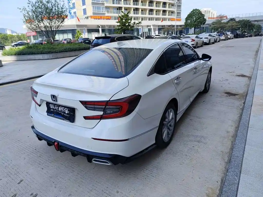 Honda Accord — миниатюра 4