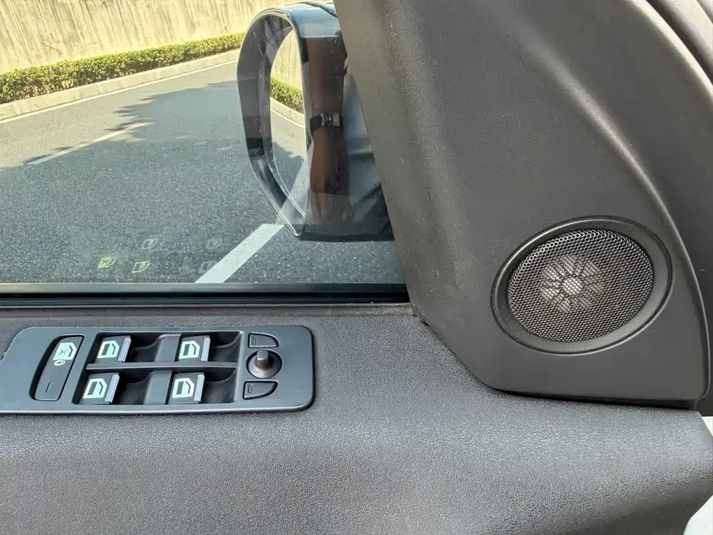 Land Rover Discovery Sport — миниатюра 19