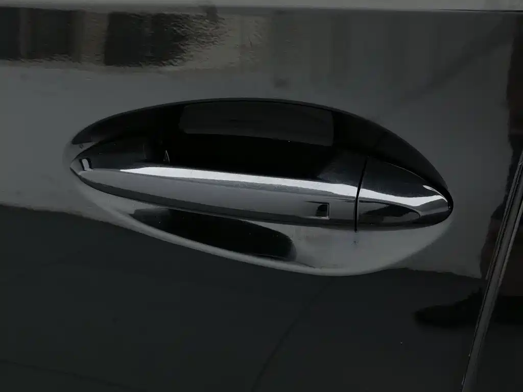 Hongqi Hongqi E-QM5 — миниатюра 18