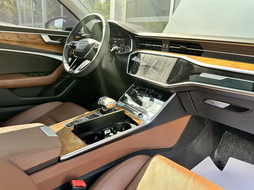 Audi A6L — миниатюра 6