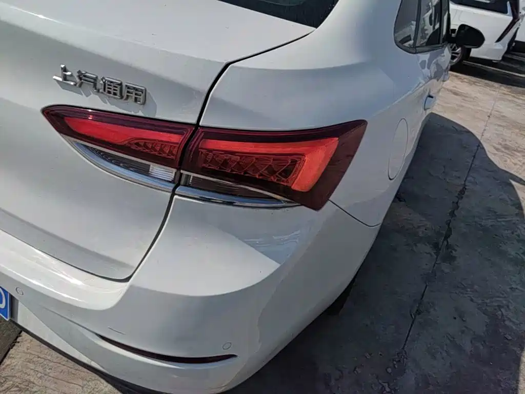 Buick Excelle — миниатюра 8