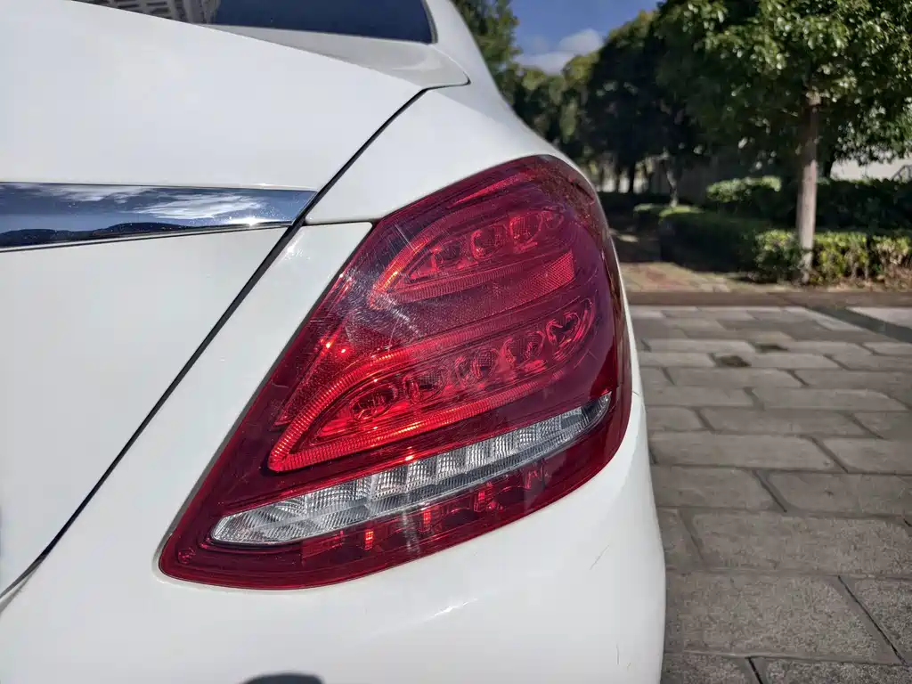Mercedes-Benz C-Class — миниатюра 24