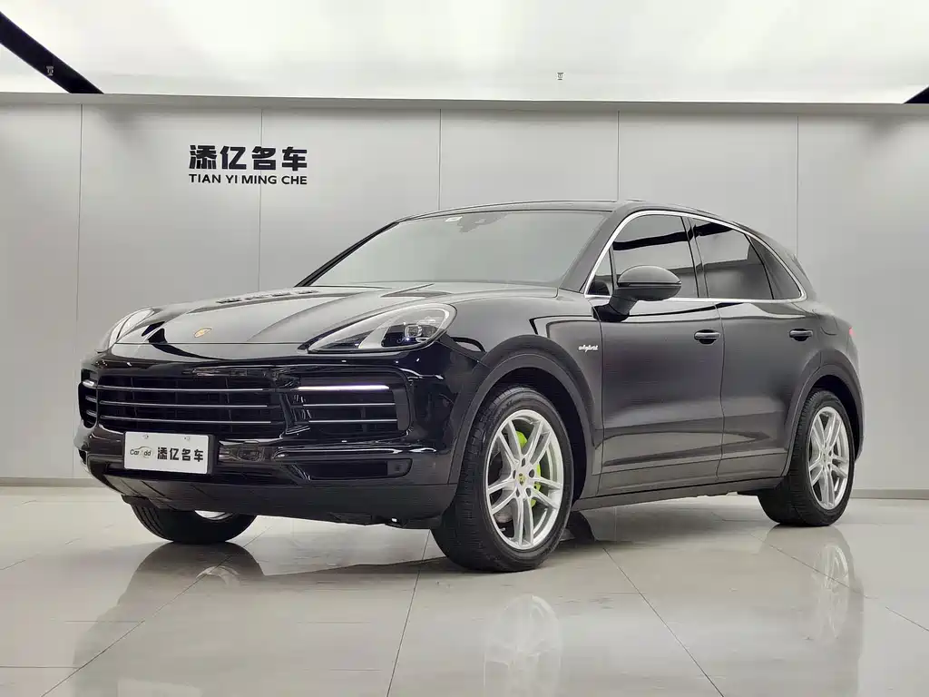 Porsche Cayenne Hybrid 2022