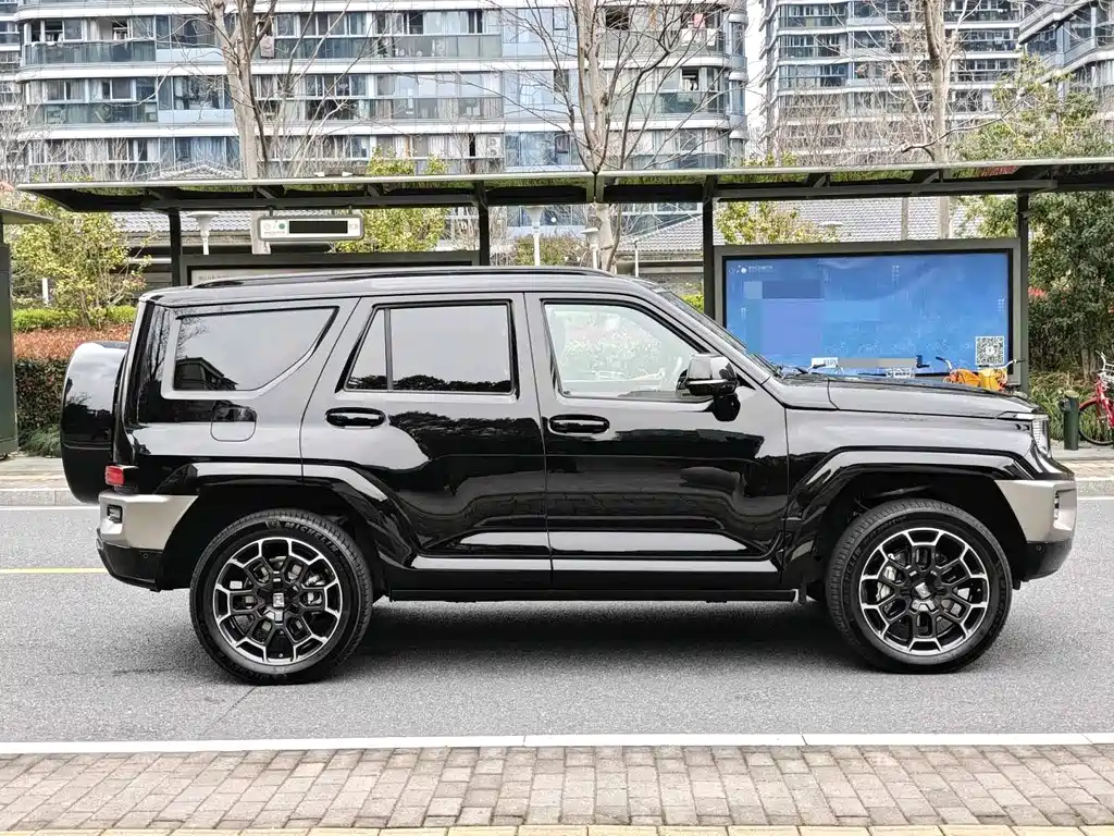 TANK TANK 700 NEW ENERGY