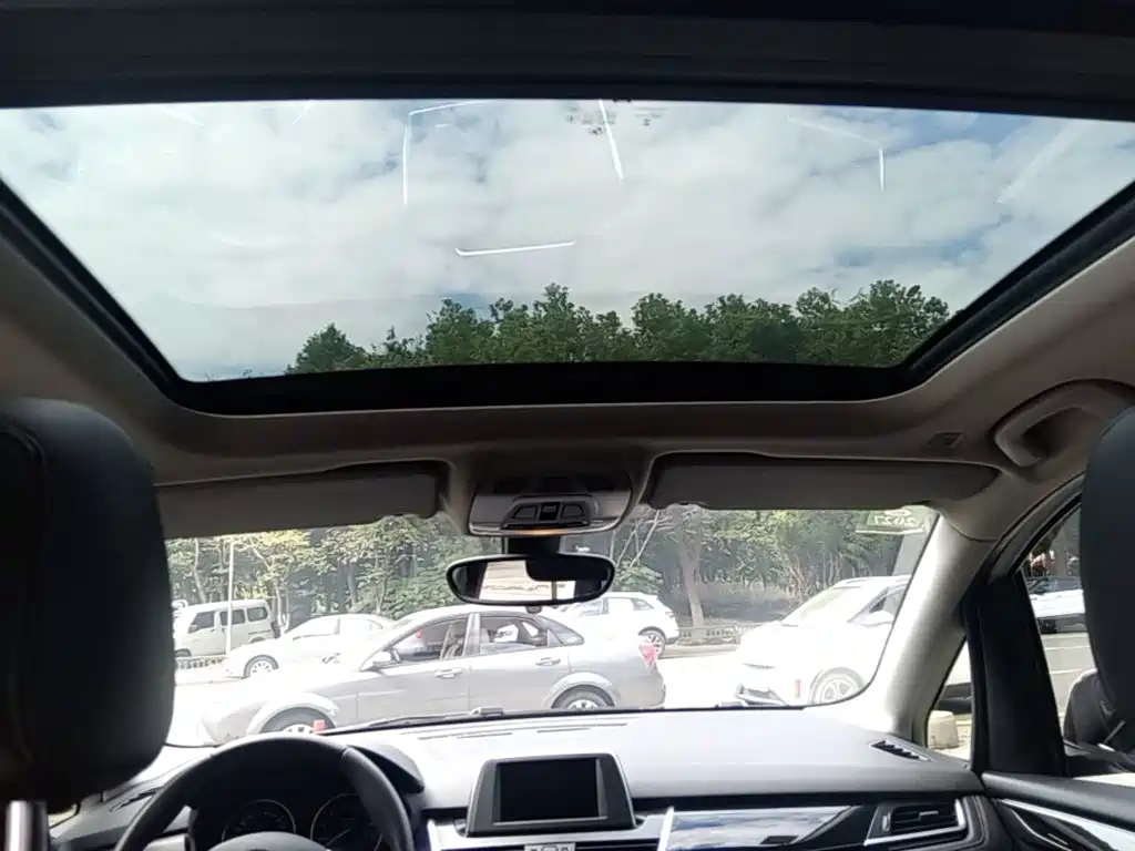 BMW 2 Series Active Tourer (Import) — миниатюра 18