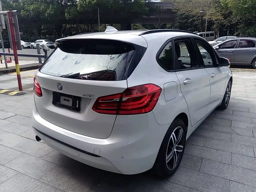 BMW 2 Series Active Tourer (Import) — миниатюра 7