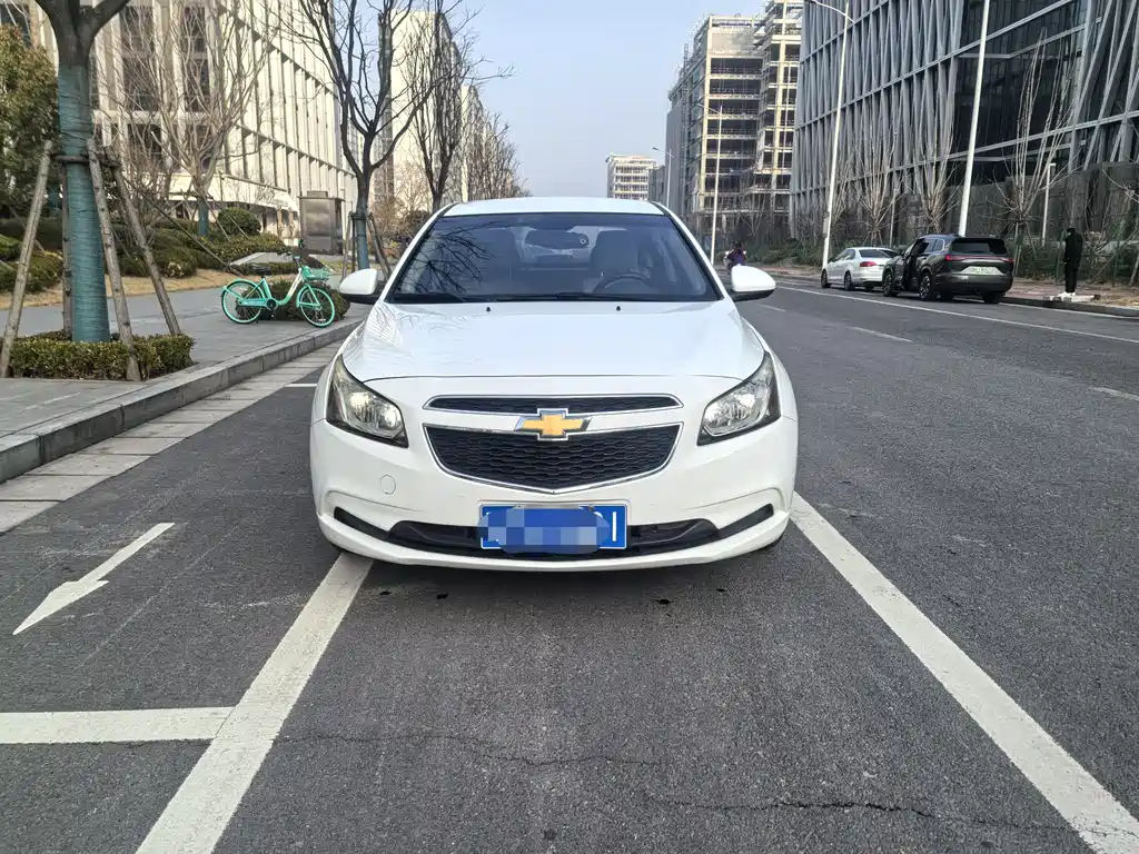 CHEVROLET CRUZE