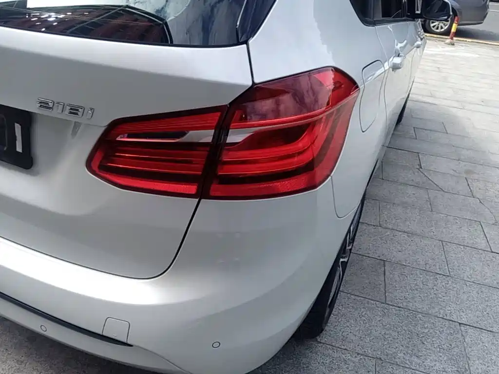 BMW 2 Series Active Tourer (Import) — миниатюра 8