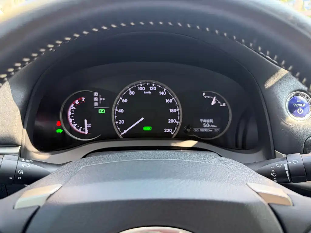 Lexus CT — миниатюра 13