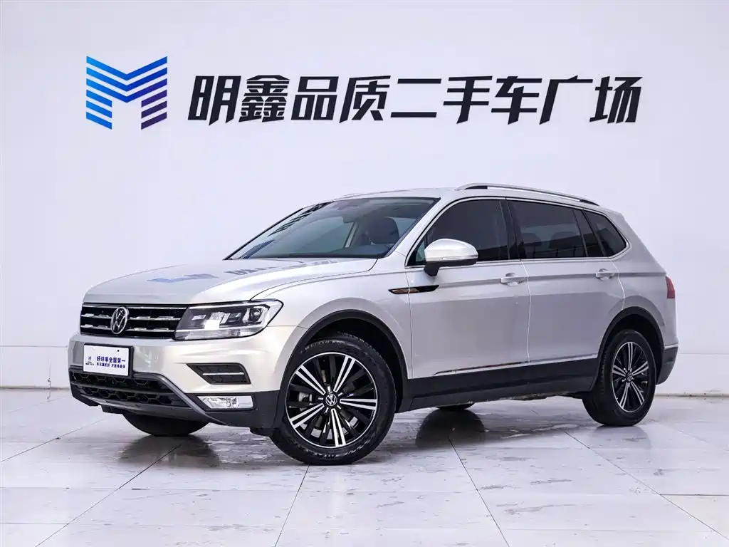 Volkswagen Tiguan L L 2020 330TSI AT Comfort VI
