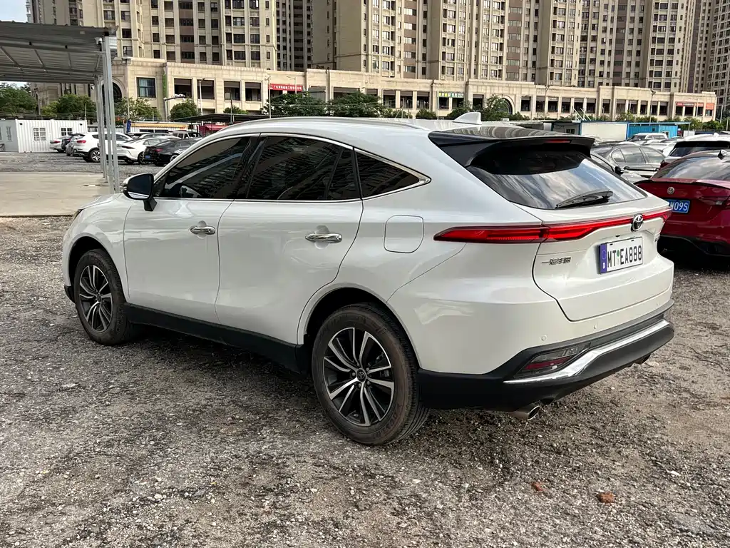 Toyota Harrier 2022 2.0L CVT Premium