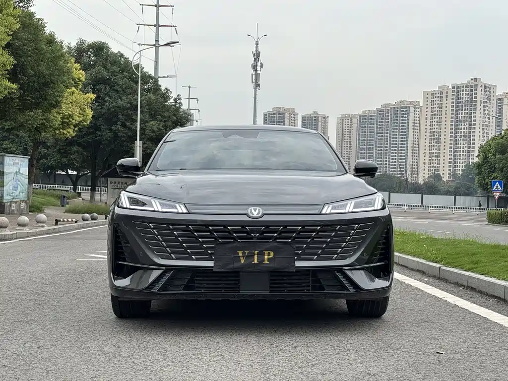 Changan Eado — миниатюра 2
