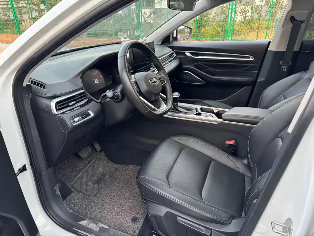 Geely Emgrand — миниатюра 8