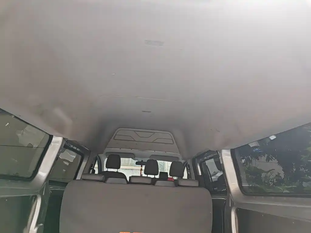 Ford Transit — миниатюра 9