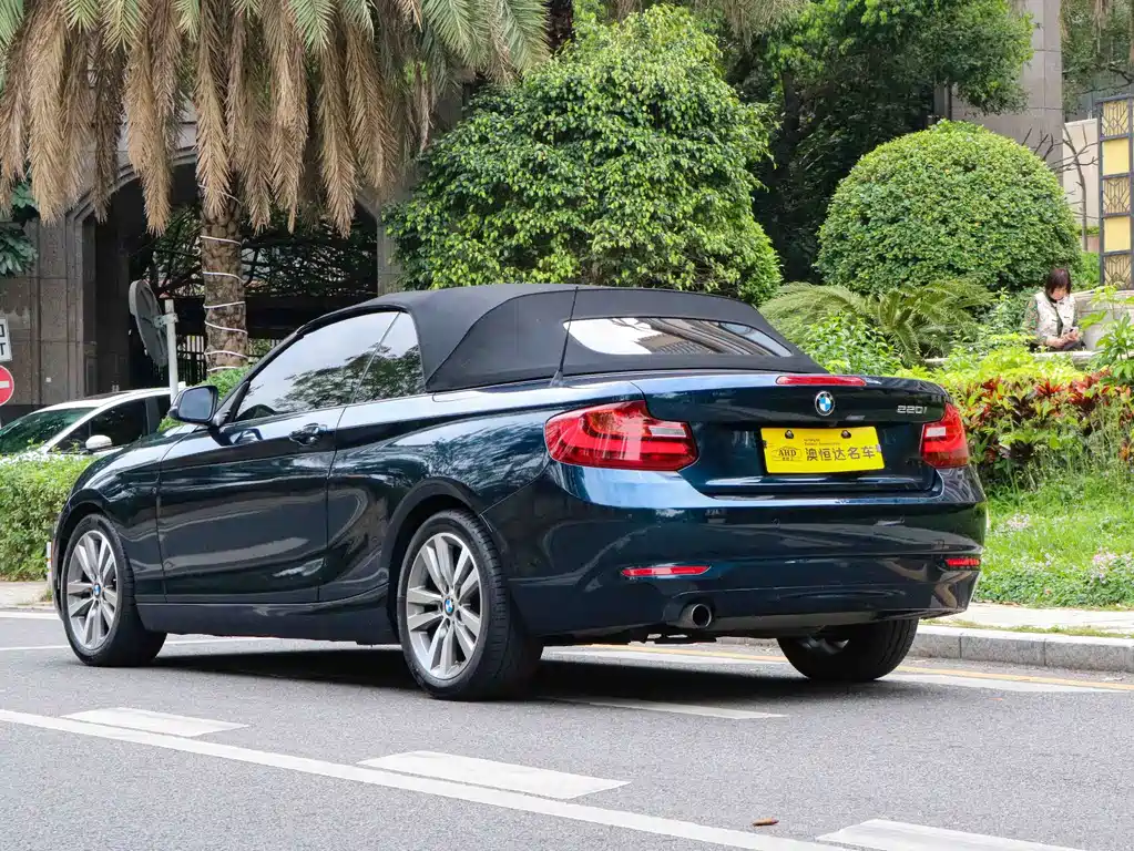 BMW 2 SERIES