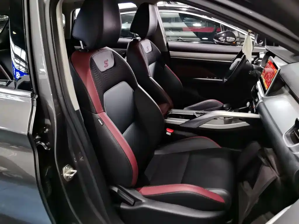 Geely Binyue — миниатюра 25
