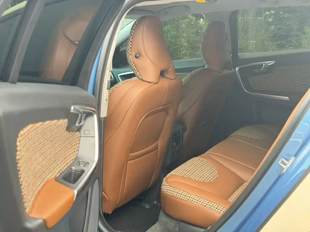 Volvo V60 — миниатюра 6