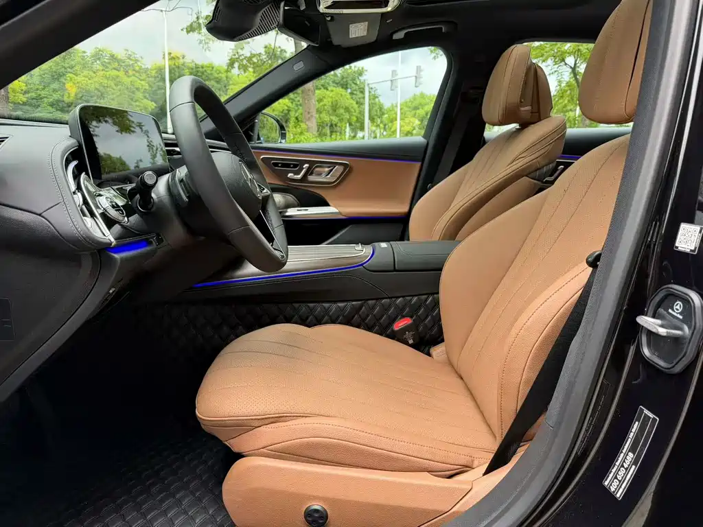 Mercedes-Benz E-Class — миниатюра 9