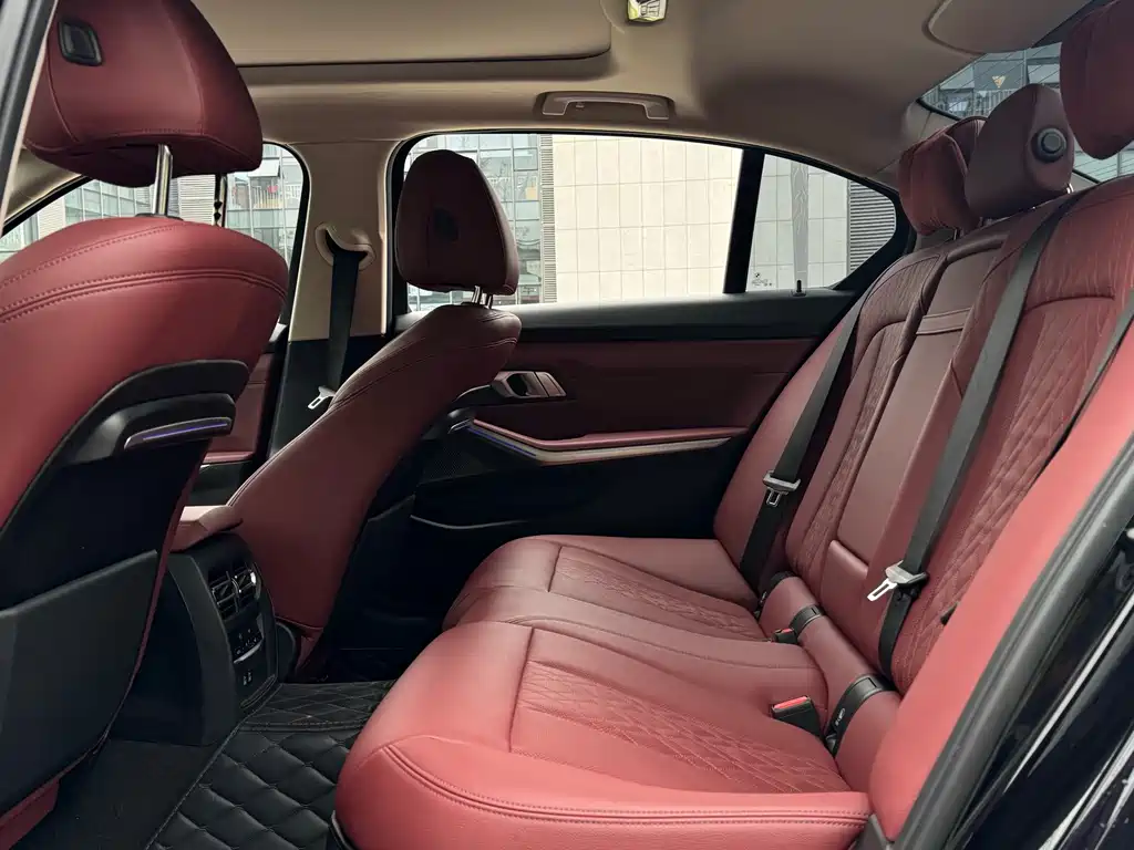 BMW 3 Series — миниатюра 10