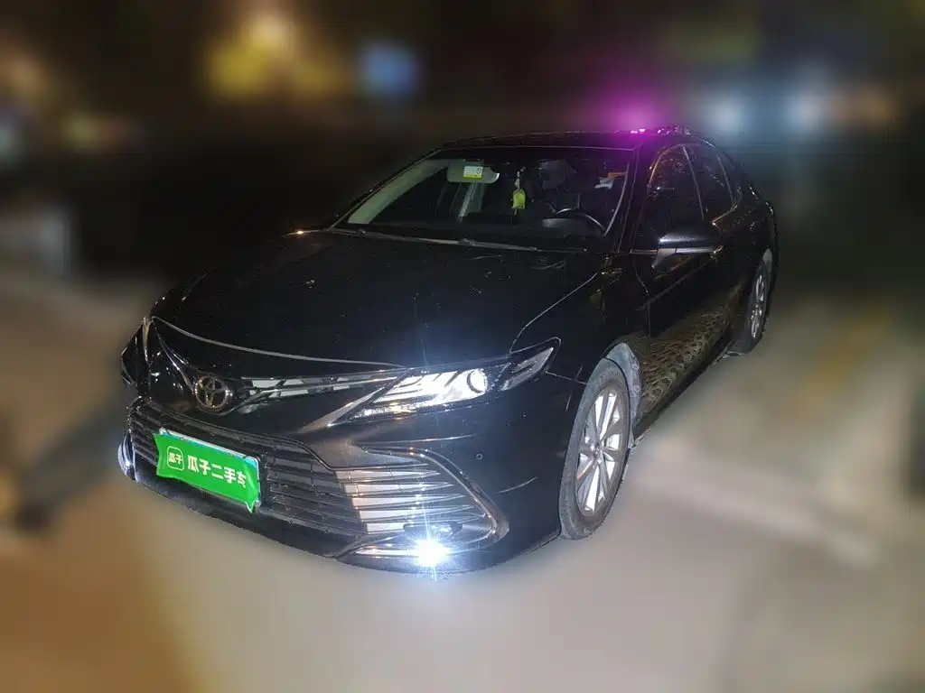 Toyota Camry — миниатюра 2
