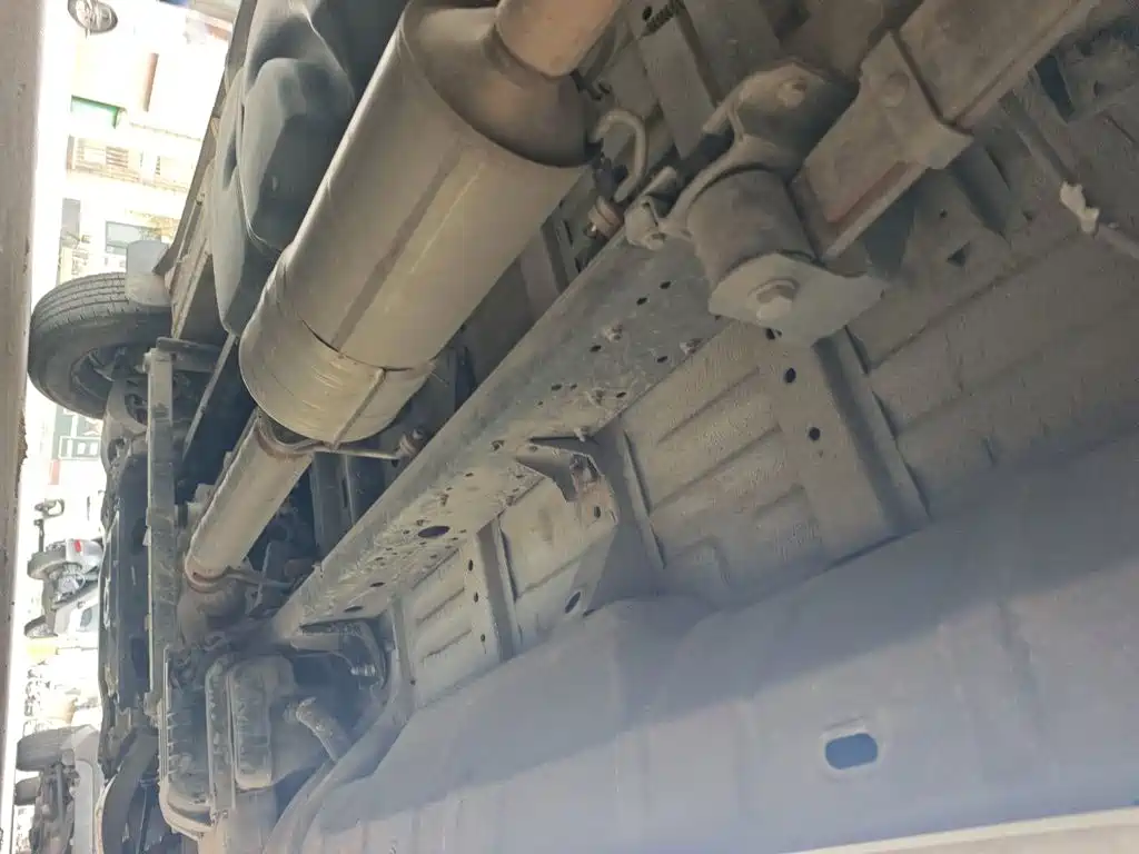 IVECO Ousheng — миниатюра 18
