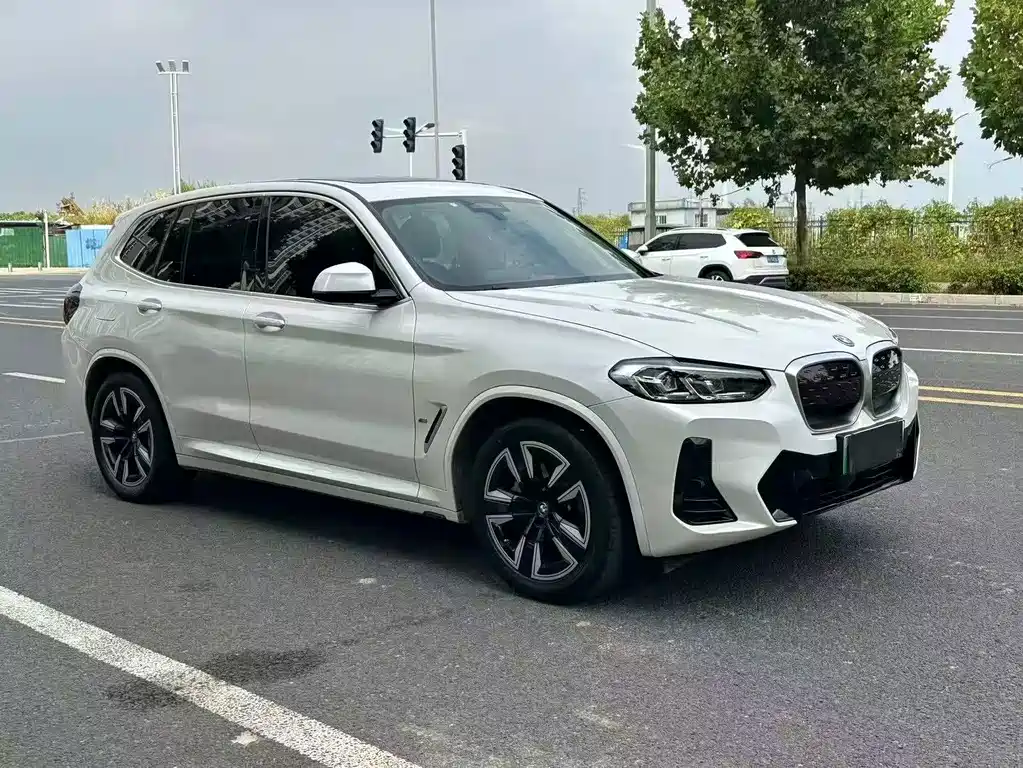 BMW iX3 — миниатюра 3