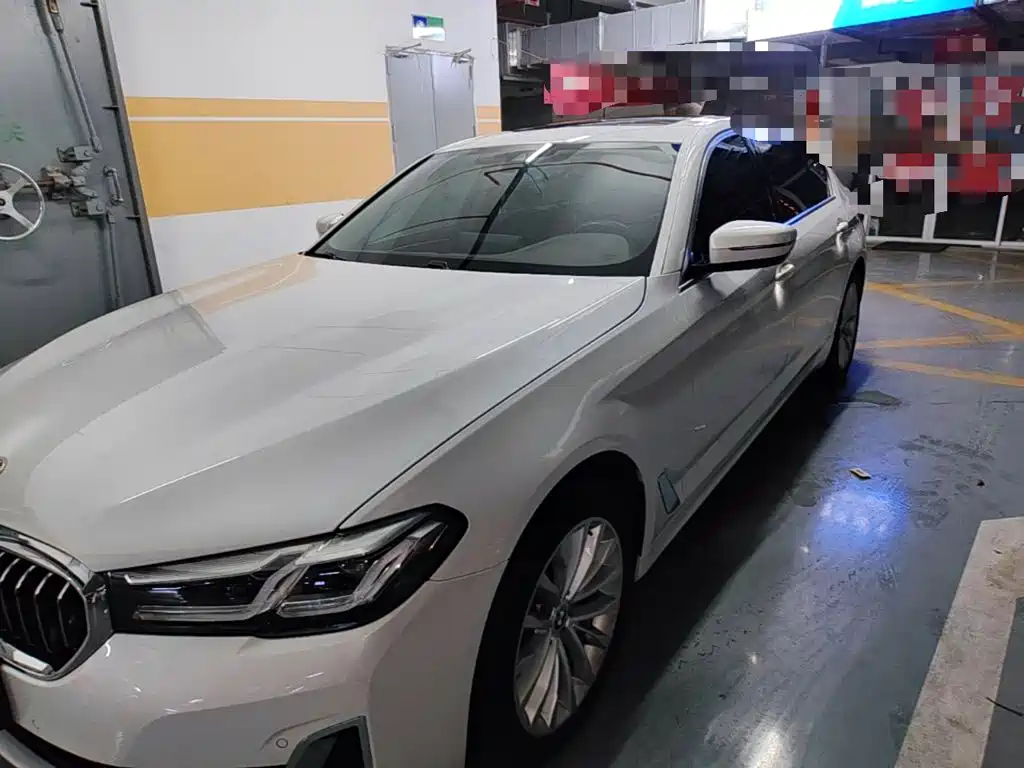 BMW 5 Series — миниатюра 2