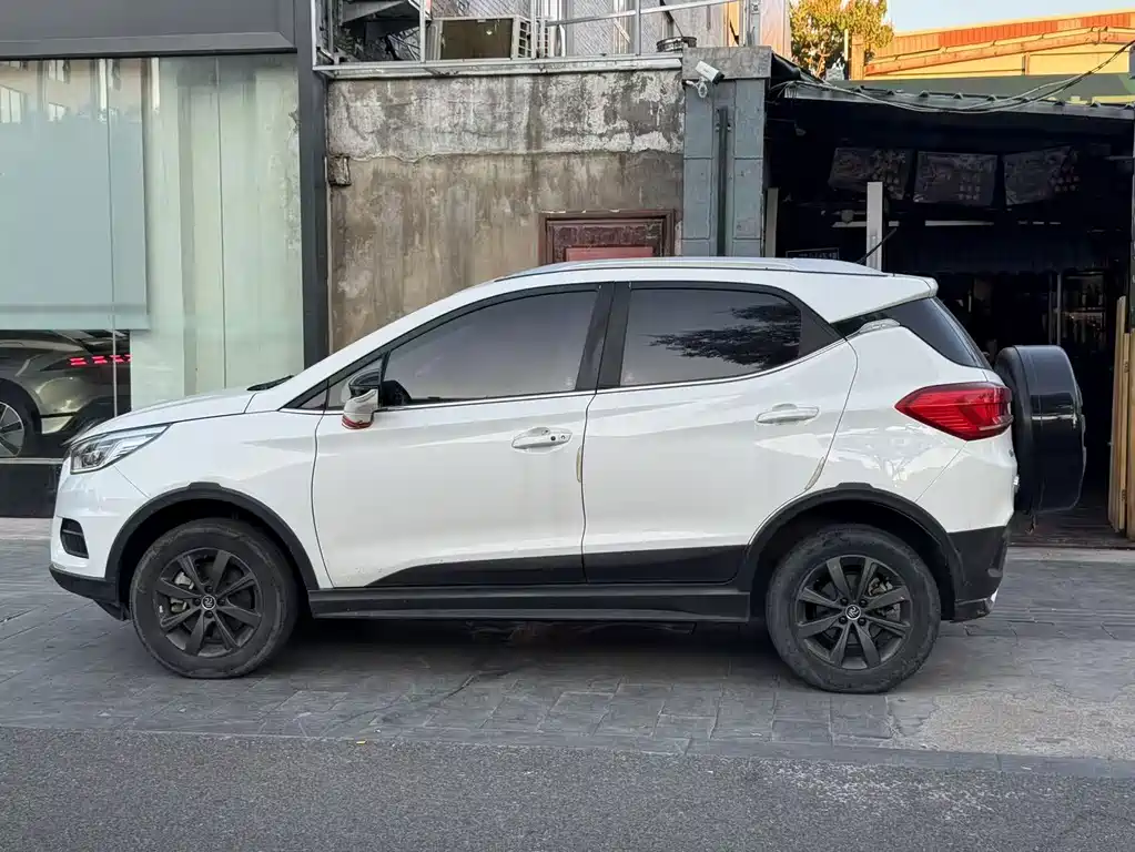 BYD Yuan EV — миниатюра 6
