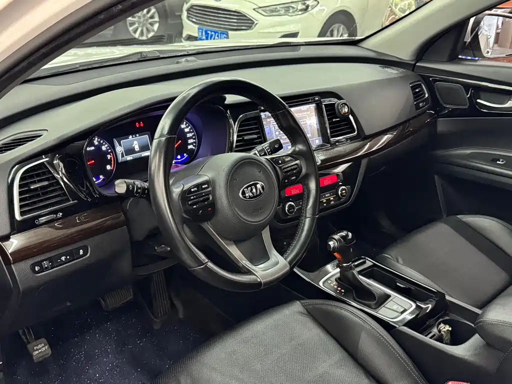 Kia K4 — миниатюра 12