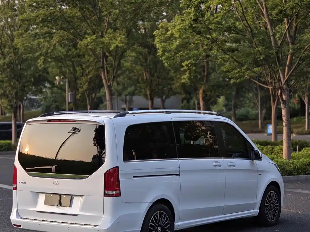 Mercedes-Benz V-Class — миниатюра 3