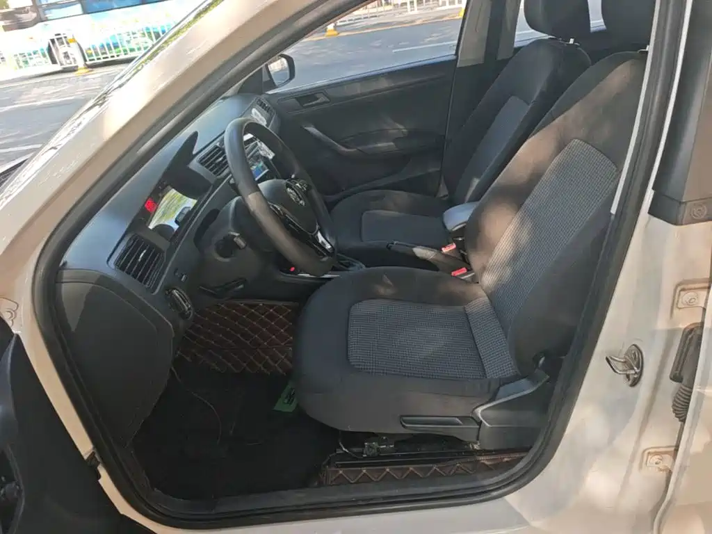 Volkswagen Santana — миниатюра 15
