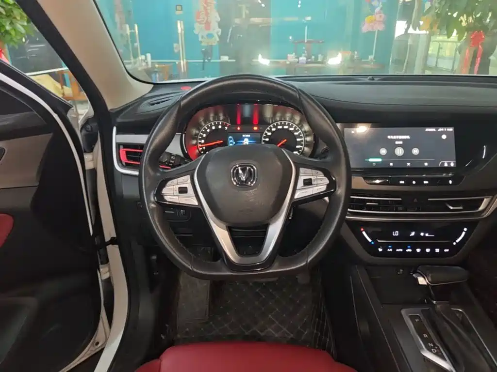 Changan CS35PLUS — миниатюра 11