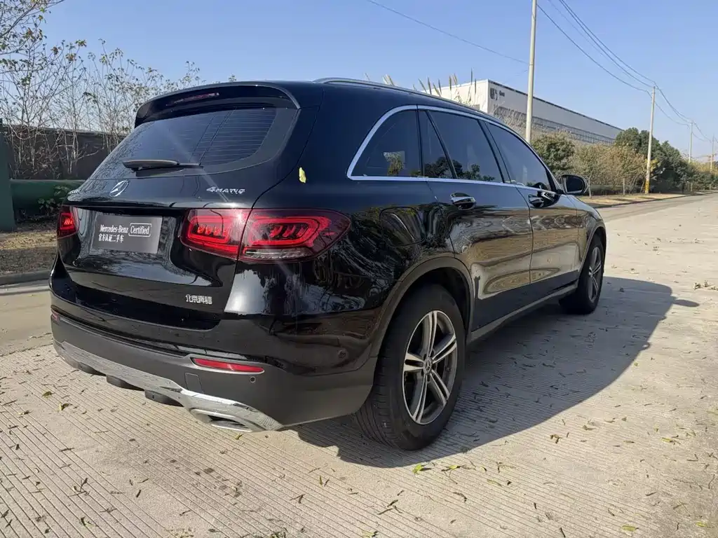 MERCEDES-BENZ GLC