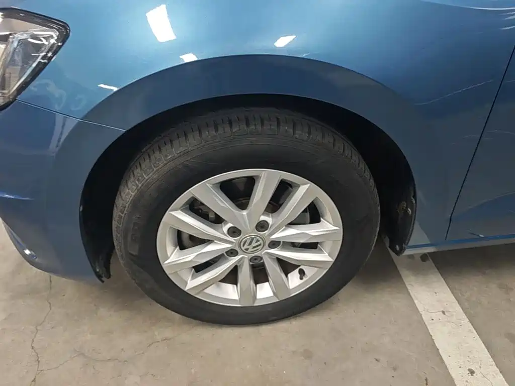 Volkswagen Touran — миниатюра 23