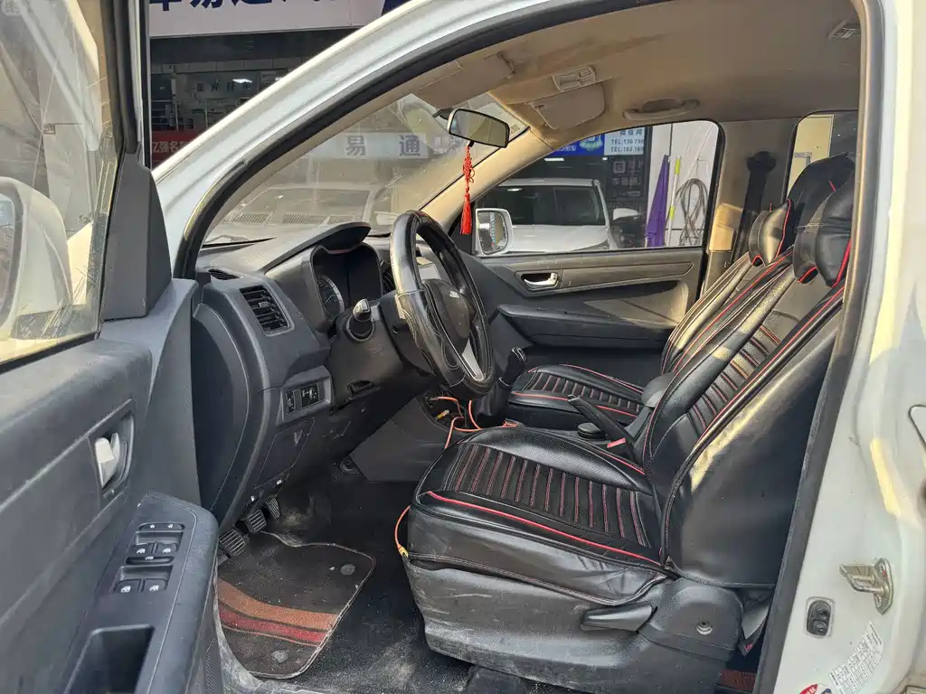 Isuzu RE-MAX Ruimai — миниатюра 7