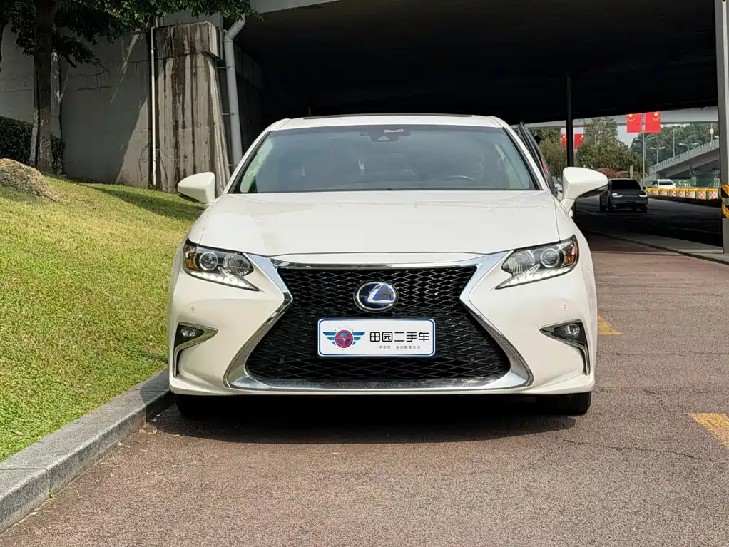 Lexus ES — миниатюра 2