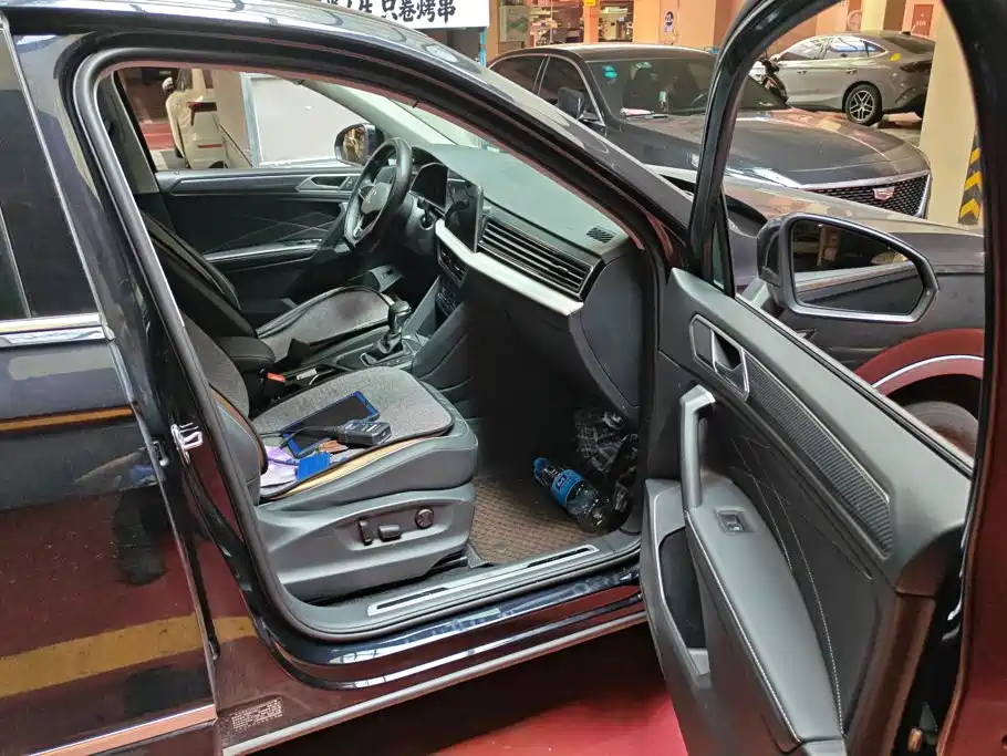 Volkswagen Tiguan L — миниатюра 8
