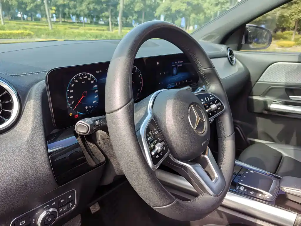 Mercedes-Benz GLA — миниатюра 24