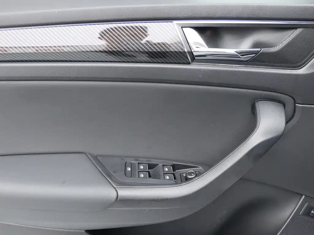 Skoda Kodiaq GT — миниатюра 11