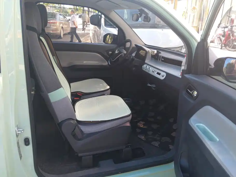 Wuling MINIEV — миниатюра 8