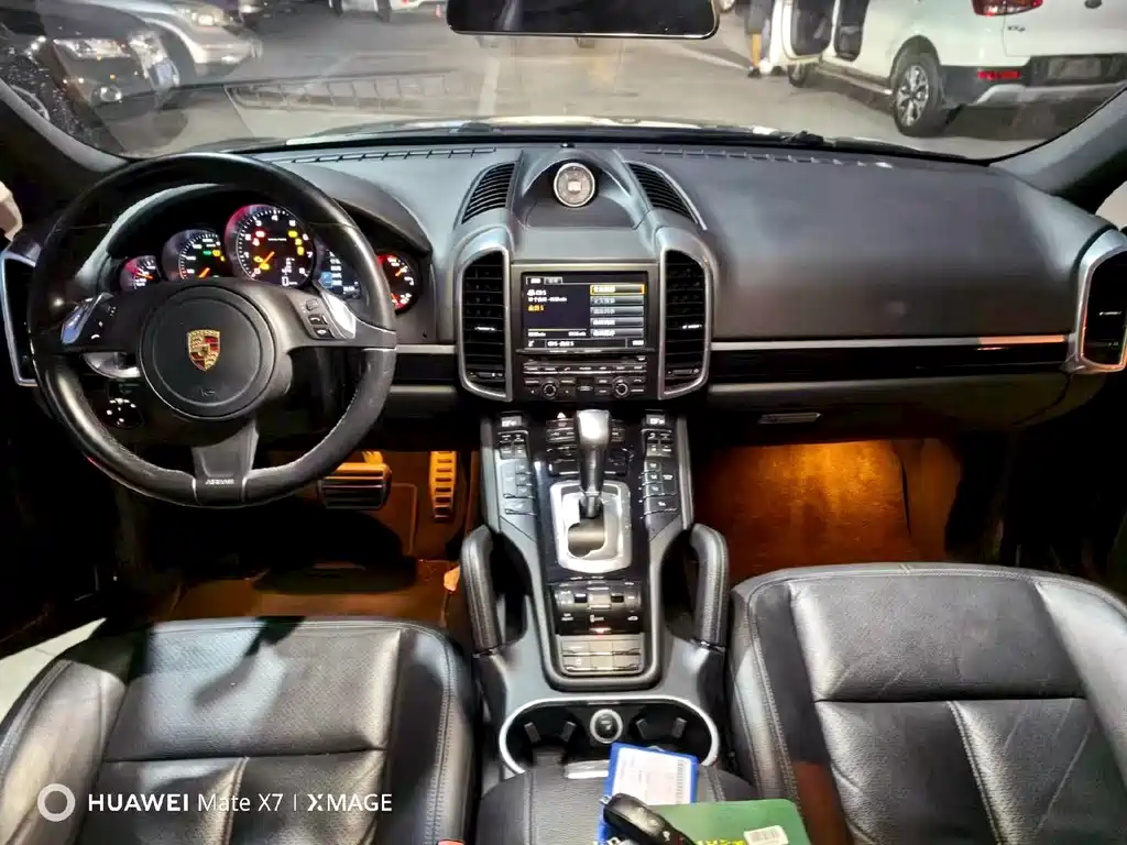 Porsche Cayenne — миниатюра 4