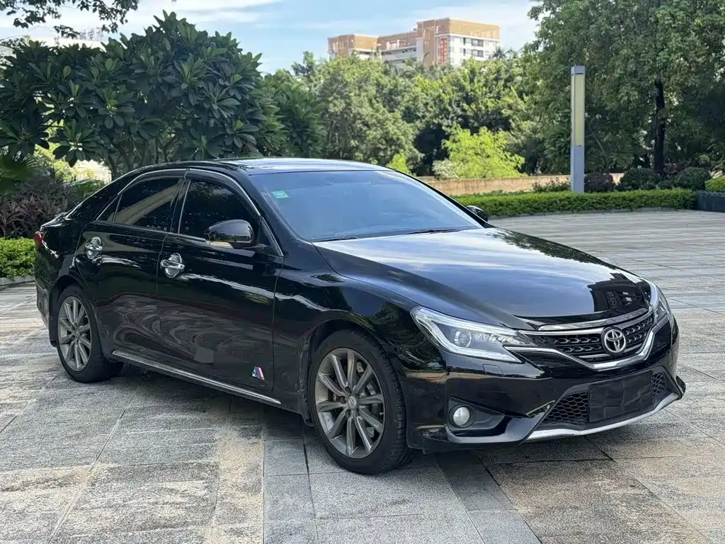 Toyota Reiz — миниатюра 3
