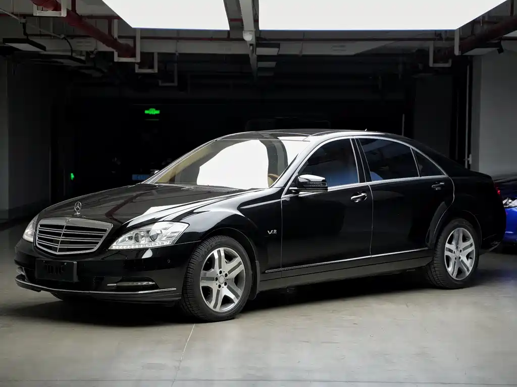 Mercedes-Benz S-Class 2011