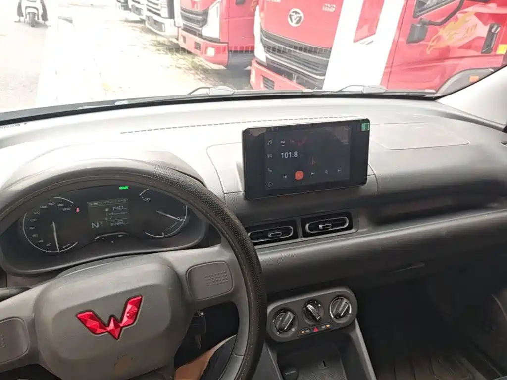 Wuling Hongguang EV — миниатюра 10
