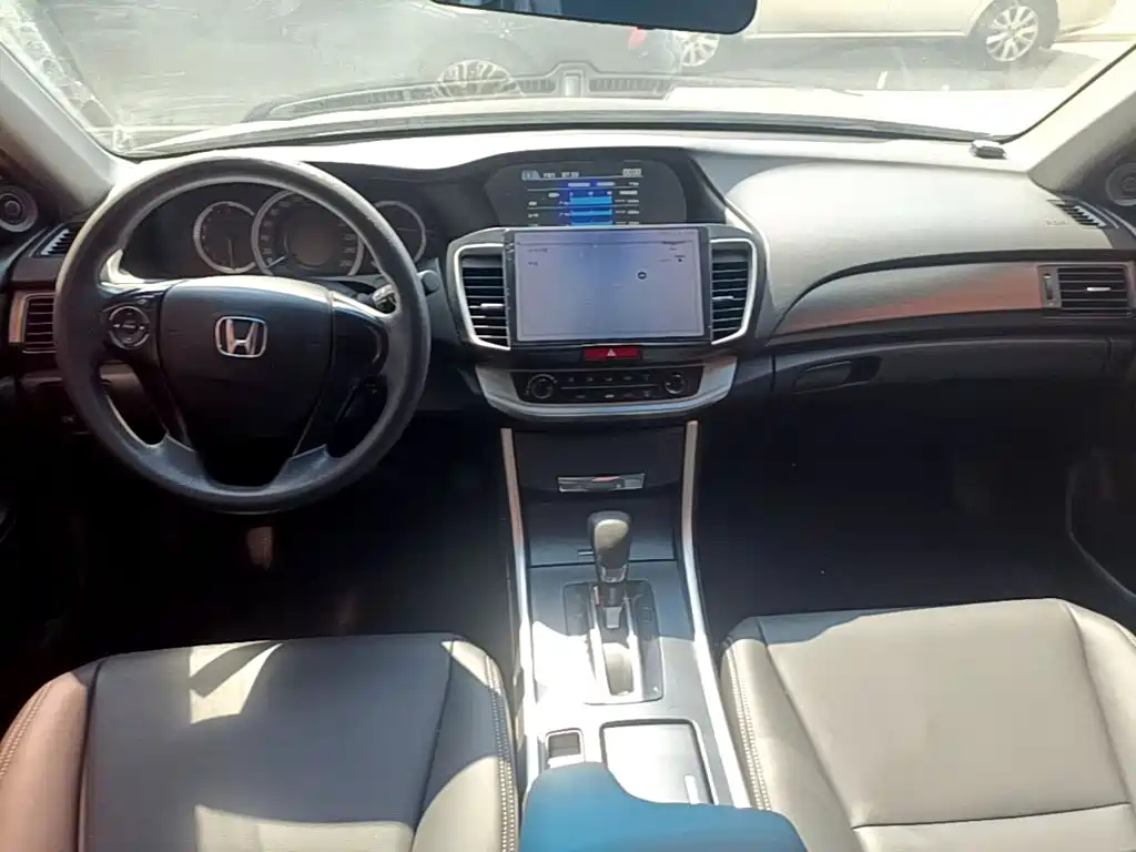 Honda Accord — миниатюра 10