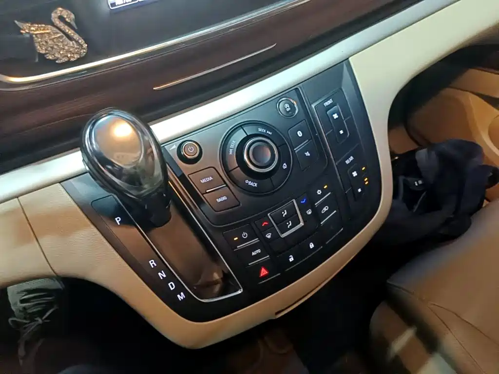 Buick GL8 — миниатюра 14