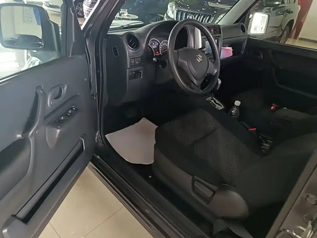 Suzuki Jimny — миниатюра 16