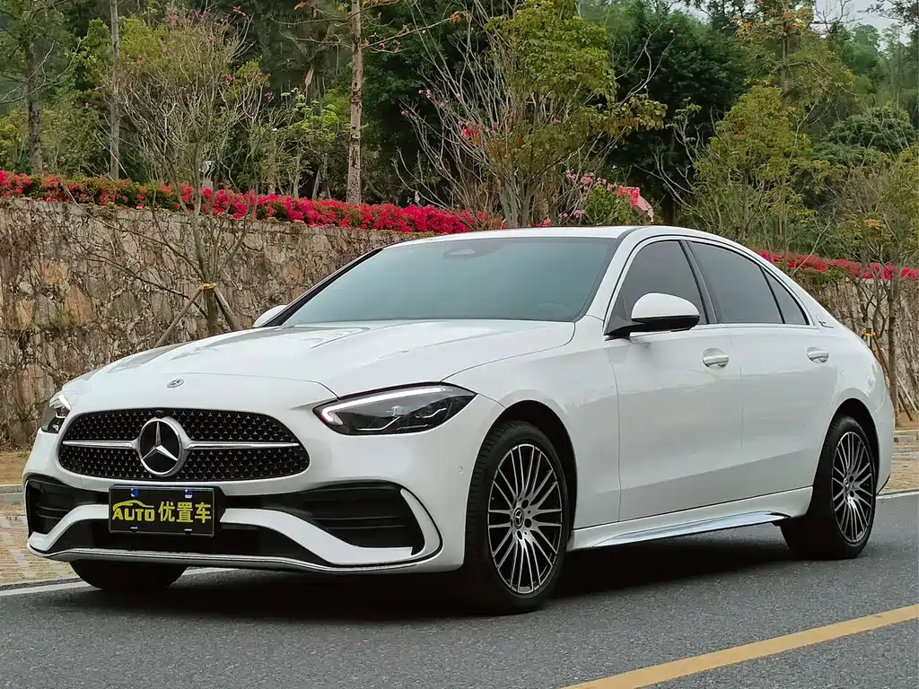 Mercedes-Benz C-Class 2024