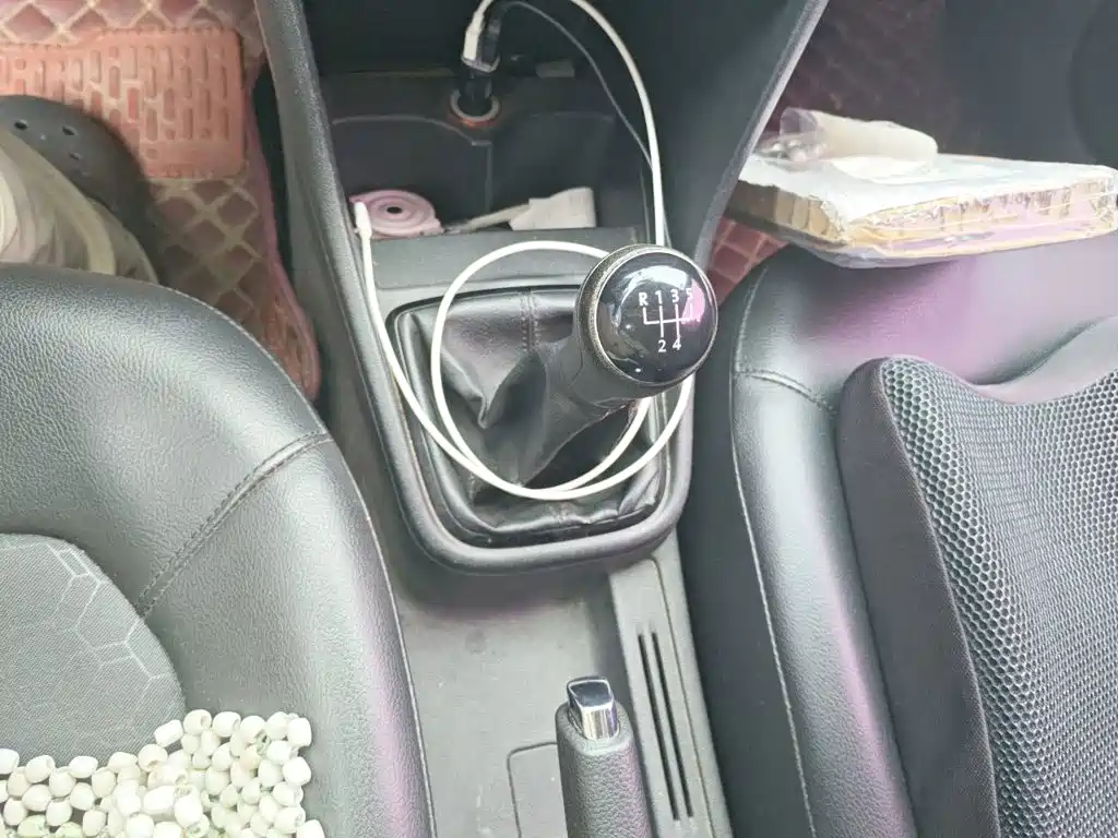 Volkswagen Santana — миниатюра 15