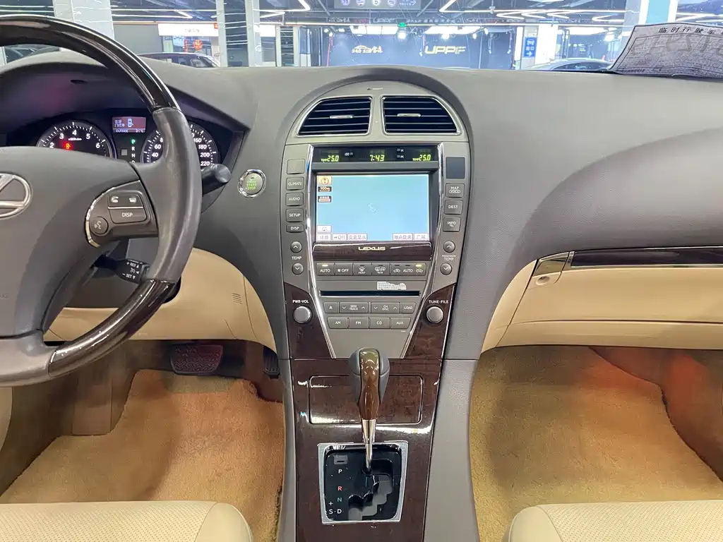 Lexus ES — миниатюра 18